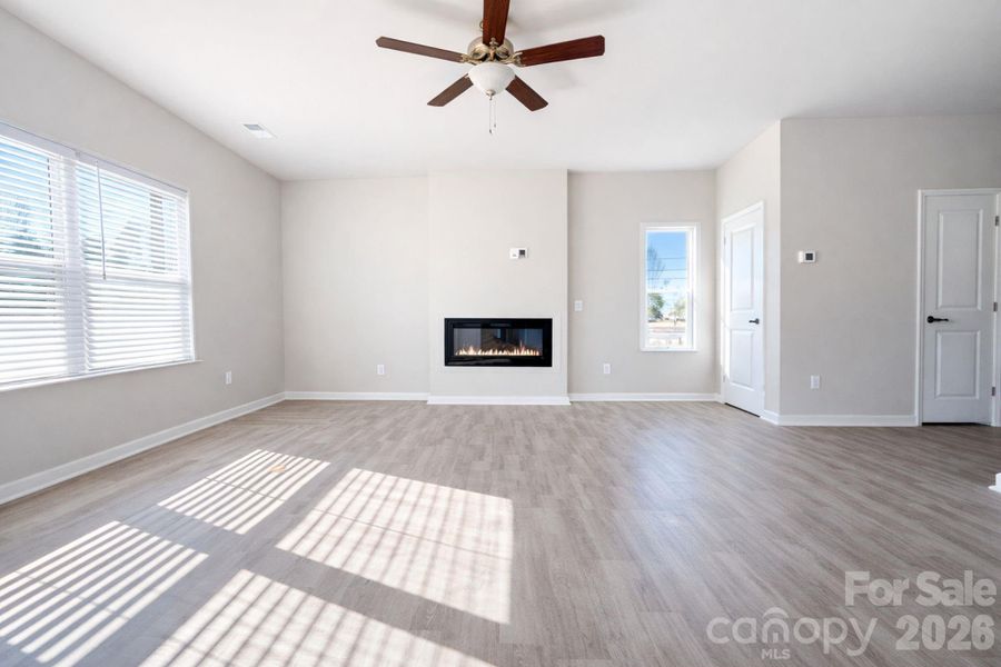 Spacious, unfurnished interior of a new home in , Charlotte (Image 15).