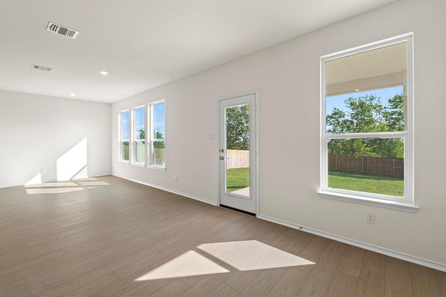 Spacious, unfurnished interior of a new home in Salerno - Heritage Collection, Round Rock (Image 24).