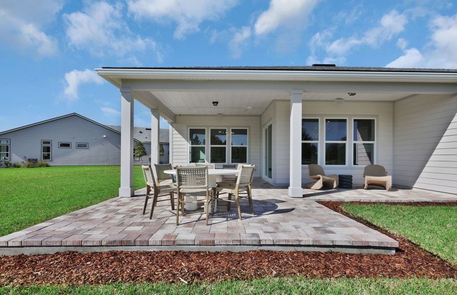 Representative exterior details of a home built from the Renown by Del Webb in Del Webb Saint Johns, St. Johns (Image 26).