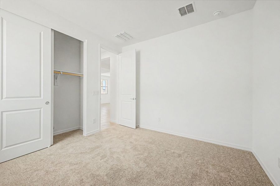 Spacious, unfurnished interior of a new home in White Tank Vistas, Waddell (Image 16). Spacious, unfurnished interior of a new home in White Tank Vistas, Waddell (Image 16).