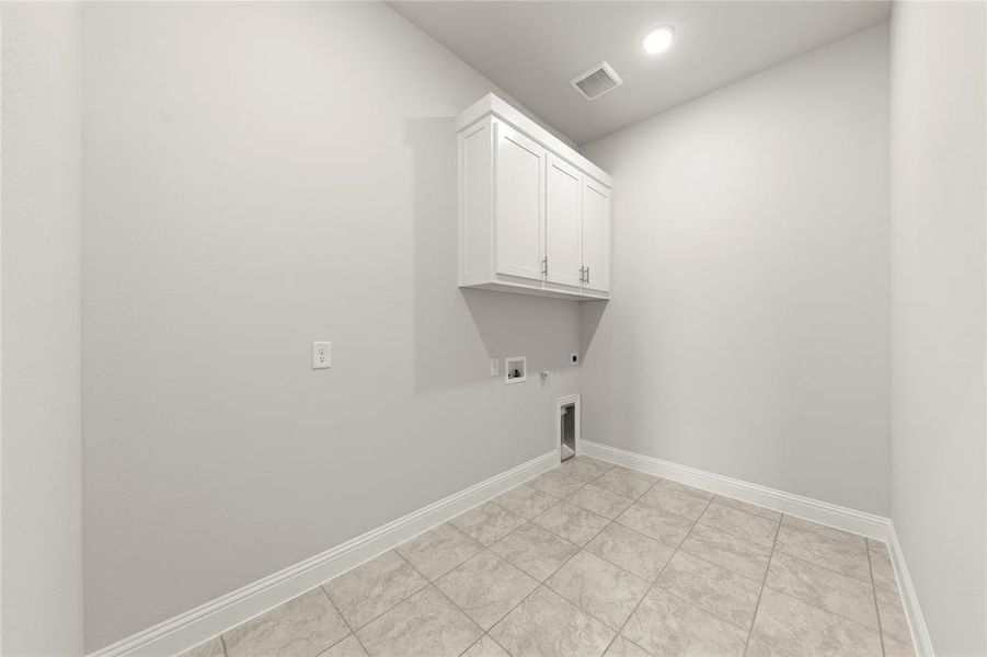 08. 9324 Blooming Ivy - Utility 08. 9324 Blooming Ivy - Utility