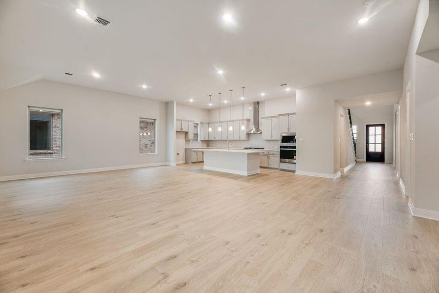 Spacious, unfurnished interior of a new home in Sutton Fields, Celina (Image 14).