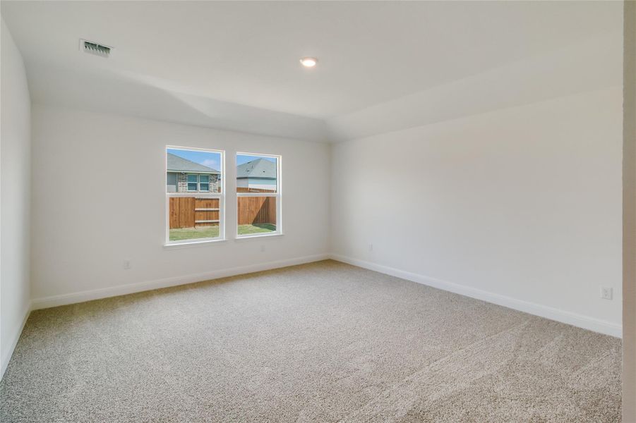 Spacious, unfurnished interior of a new home in Riverview, Georgetown (Image 11).