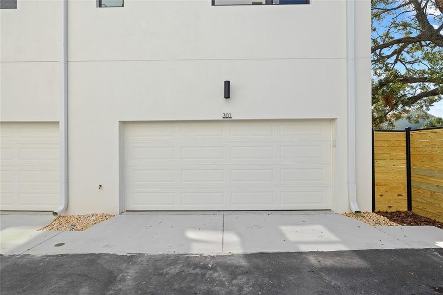 Exterior details and patio area of a home in Alante, St. Petersburg (Image 28).