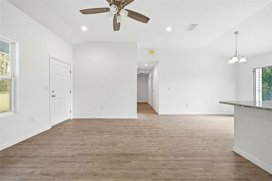 Spacious, unfurnished interior of a new home in , Ocklawaha (Image 18).