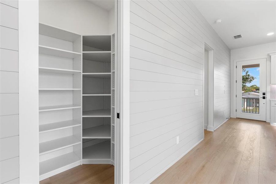 Spacious, unfurnished interior of a new home in , St. Petersburg (Image 27). Spacious, unfurnished interior of a new home in , St. Petersburg (Image 27).