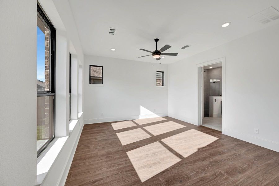 Spacious, unfurnished interior of a new home in The Meadows at Imperial Oaks, Conroe (Image 25). Spacious, unfurnished interior of a new home in The Meadows at Imperial Oaks, Conroe (Image 25).