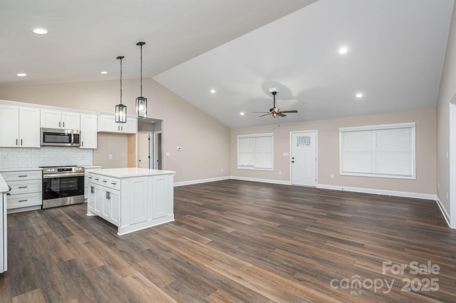 Spacious, unfurnished interior of a new home in , Lincolnton (Image 16).