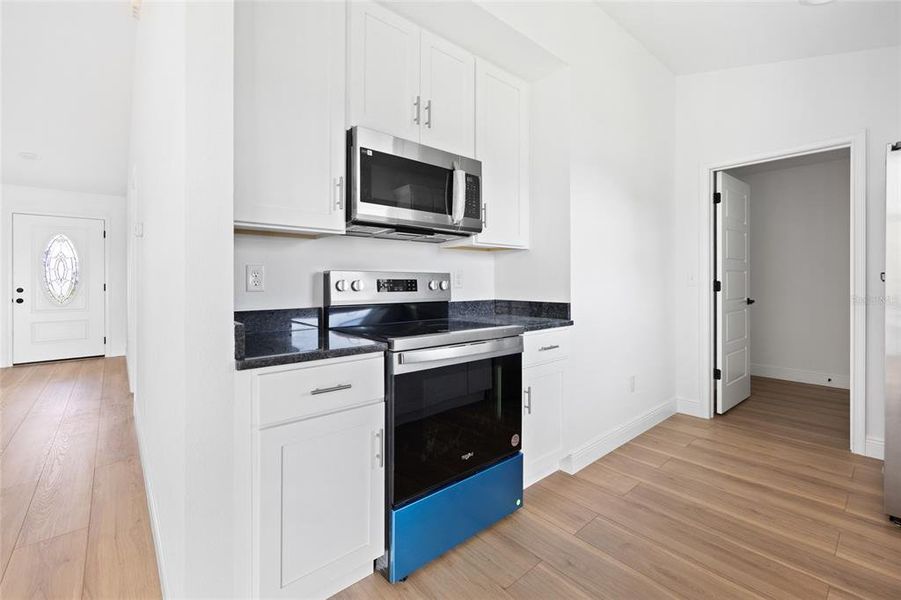 Furnished interior view inside a new home in , Dunnellon (Image 4).