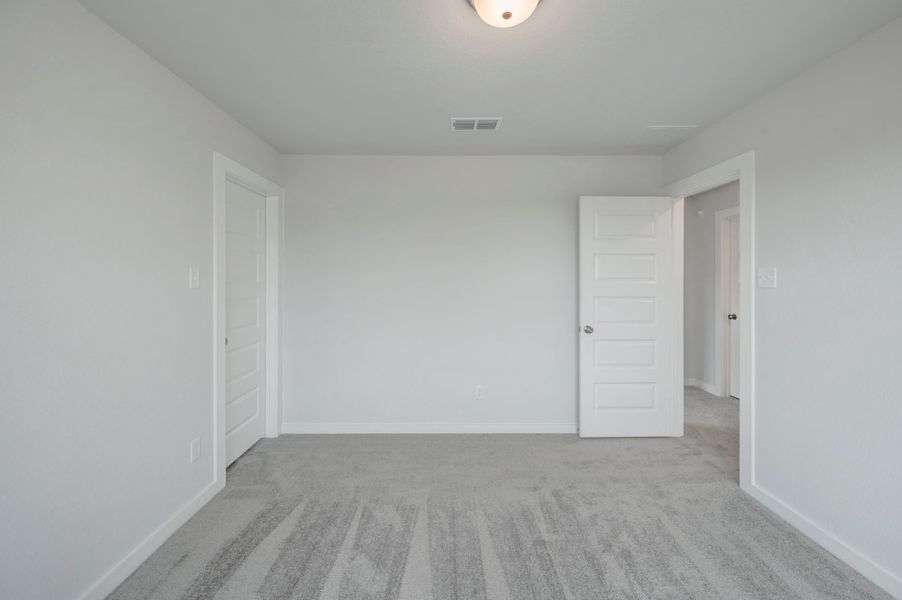 Spacious, unfurnished interior of a new home in Mason Woods, Cypress (Image 29).
