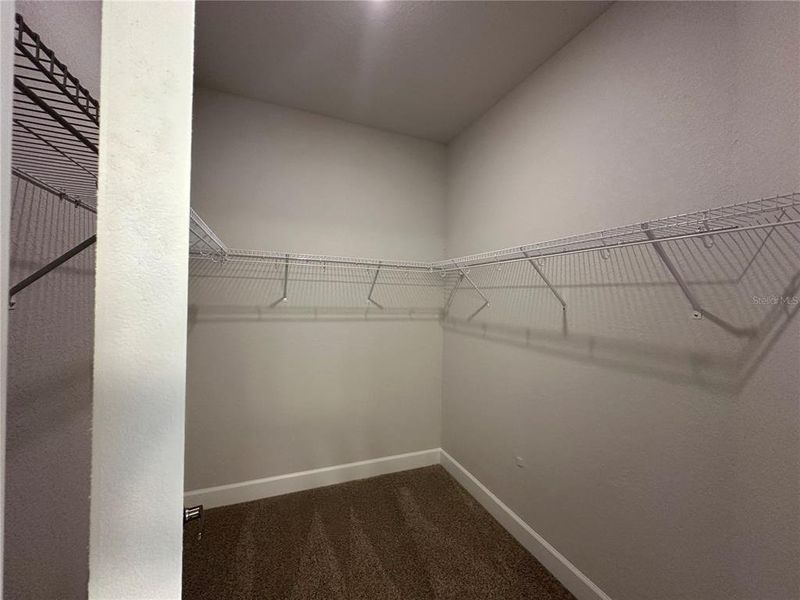 Spacious, unfurnished interior of a new home in , Ocala (Image 30).