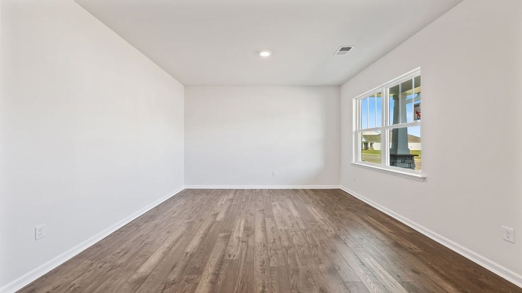 Spacious, unfurnished interior of a new home in Woodhaven, Spartanburg (Image 15).