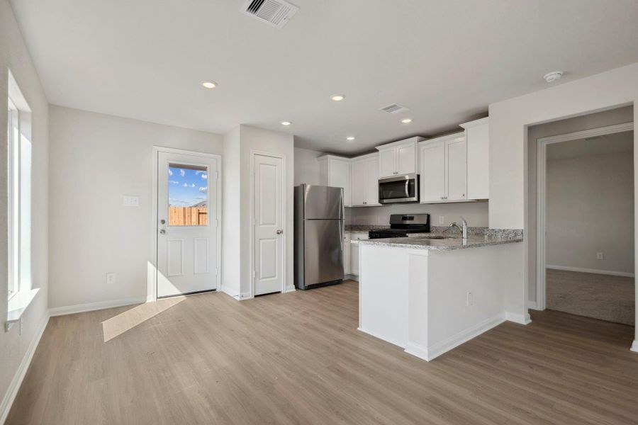 Image 16 of a home in Trails at Cochran Ranch. Image 16 of a home in Trails at Cochran Ranch.