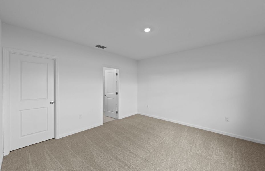 Spacious, unfurnished interior of a new home in Caloosa Cove, Labelle (Image 15).