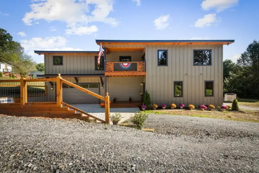Exterior details and patio area of a home in , Blue Ridge (Image 37).