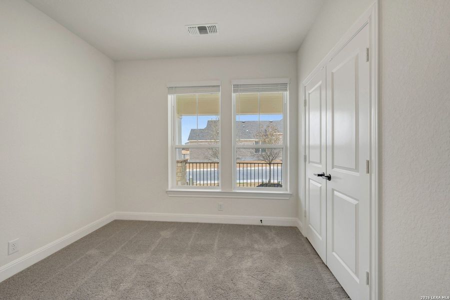 Spacious, unfurnished interior of a new home in Davis Ranch 50', San Antonio (Image 38).