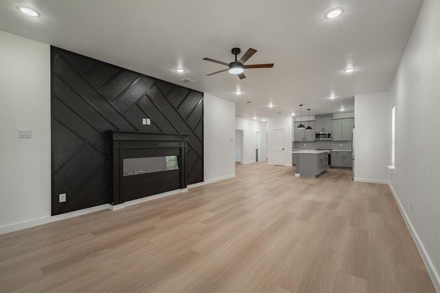 Spacious, unfurnished interior of a new home in , Dallas (Image 22).