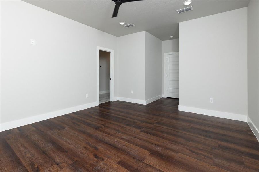 Spacious, unfurnished interior of a new home in , Graham (Image 21).