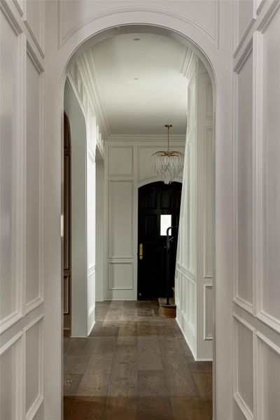 Spacious, unfurnished interior of a new home in , Houston (Image 12).