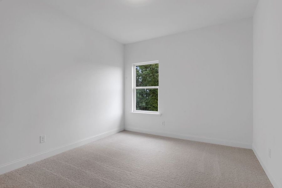 Representative unfurnished interior of a home built from the Canton by UnionMain Homes in Three Rivers, Rome (Image 33).
