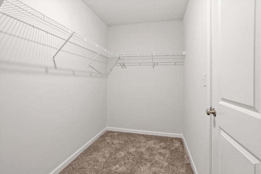 Spacious, unfurnished interior of a new home in Cambridge Reserve, Angier (Image 24).