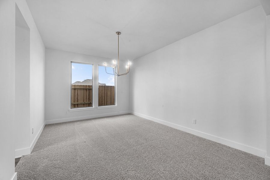 Spacious, unfurnished interior of a new home in Sienna, Missouri City (Image 15).