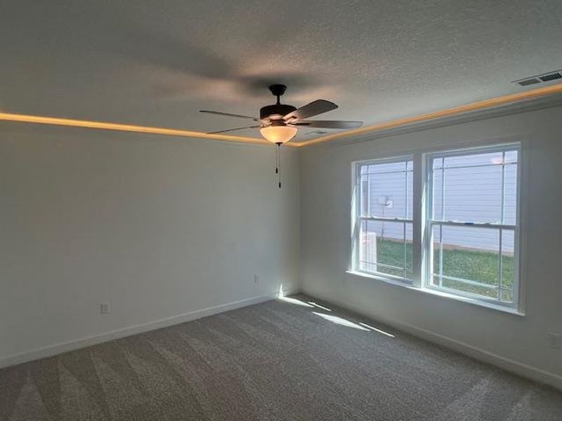 Spacious, unfurnished interior of a new home in Cleveland Meadows, Spartanburg (Image 9).