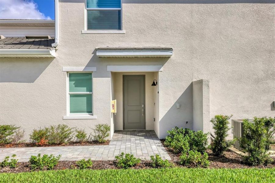 Exterior details and patio area of a home in , Venice (Image 19).