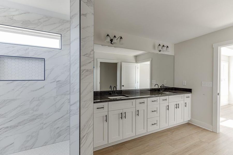 Furnished interior view inside a new home in , Hartwell (Image 8).