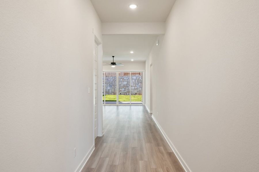 Spacious, unfurnished interior of a new home in Park Collection at Lariat, Liberty Hill (Image 18).