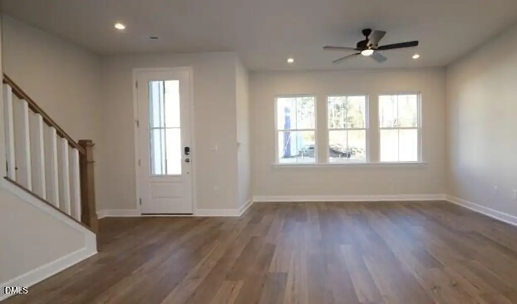 120 HV Mews family room