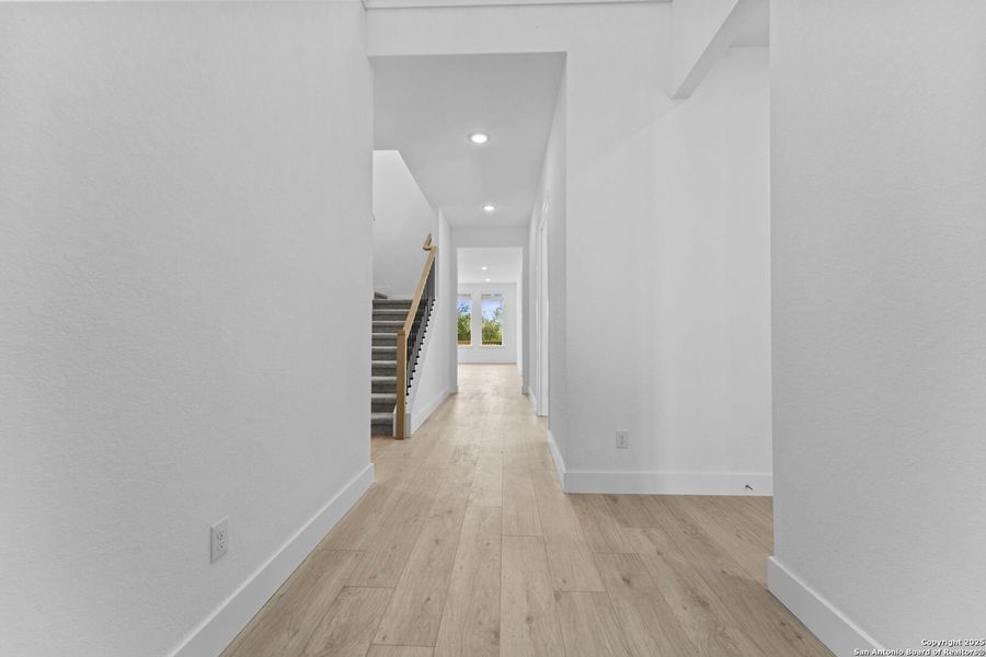 Spacious, unfurnished interior of a new home in , New Braunfels (Image 33).