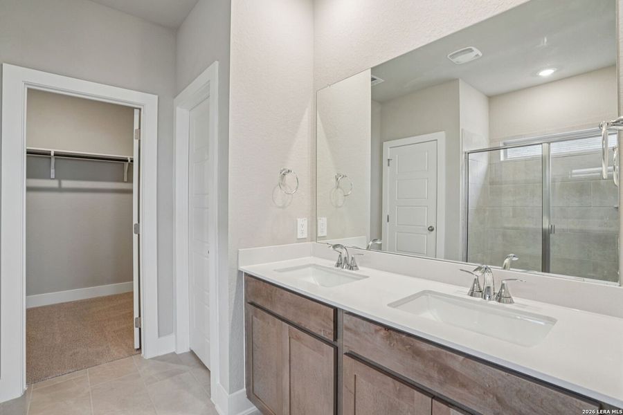 Furnished interior view inside a new home in Lark Canyon, New Braunfels (Image 12).
