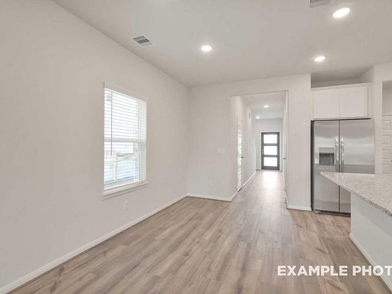 Spacious, unfurnished interior of a new home in Caney Creek Place, Conroe (Image 21).