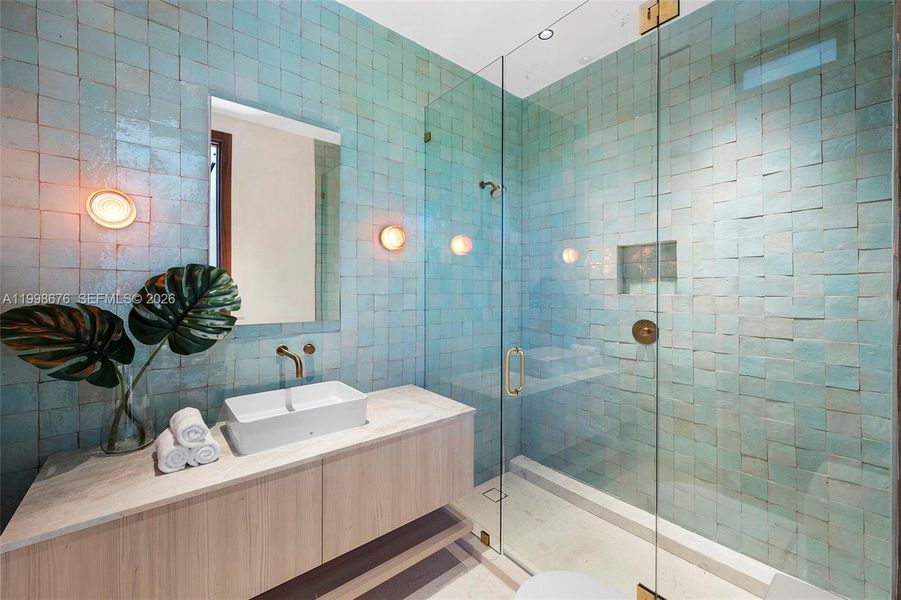 Furnished interior view inside a new home in , Bay Harbor Islands (Image 38).