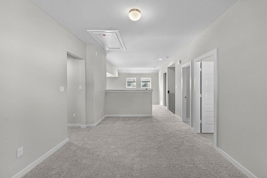 Spacious, unfurnished interior of a new home in Briarwood Crossing, Rosenberg (Image 18).