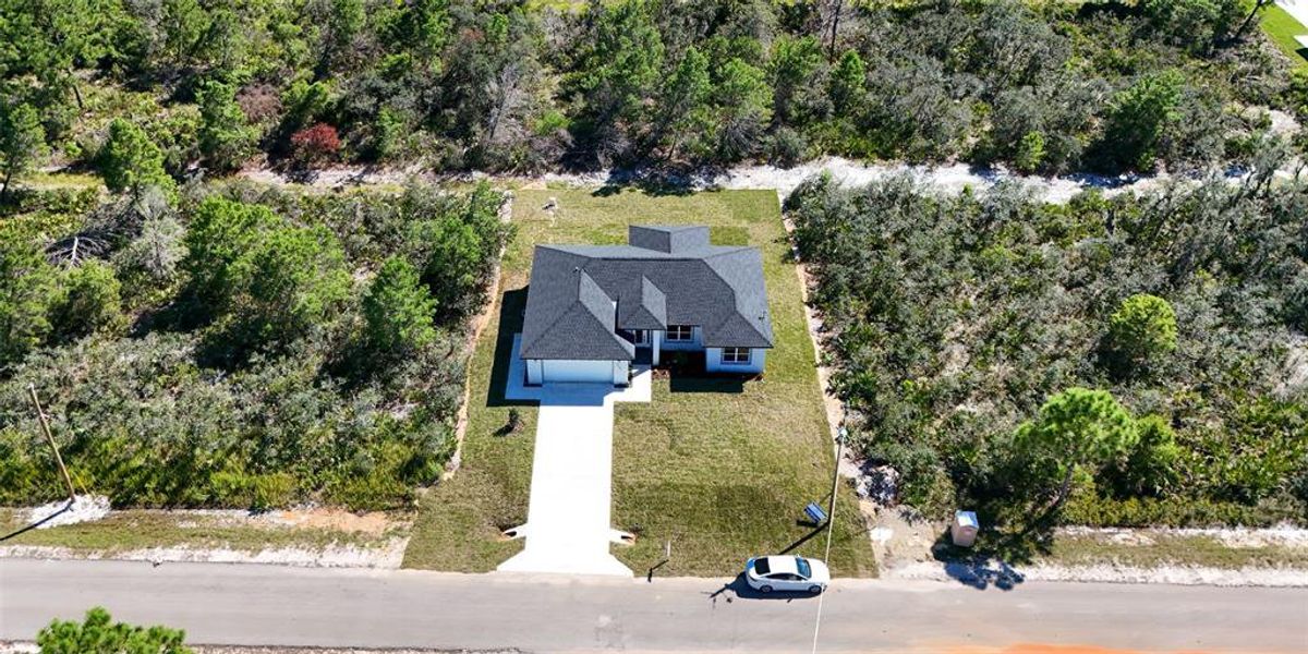 Image 32 of a home in . Image 32 of a home in .