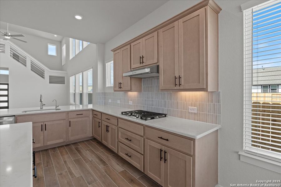Furnished interior view inside a new home in Meyer Ranch, New Braunfels (Image 7).