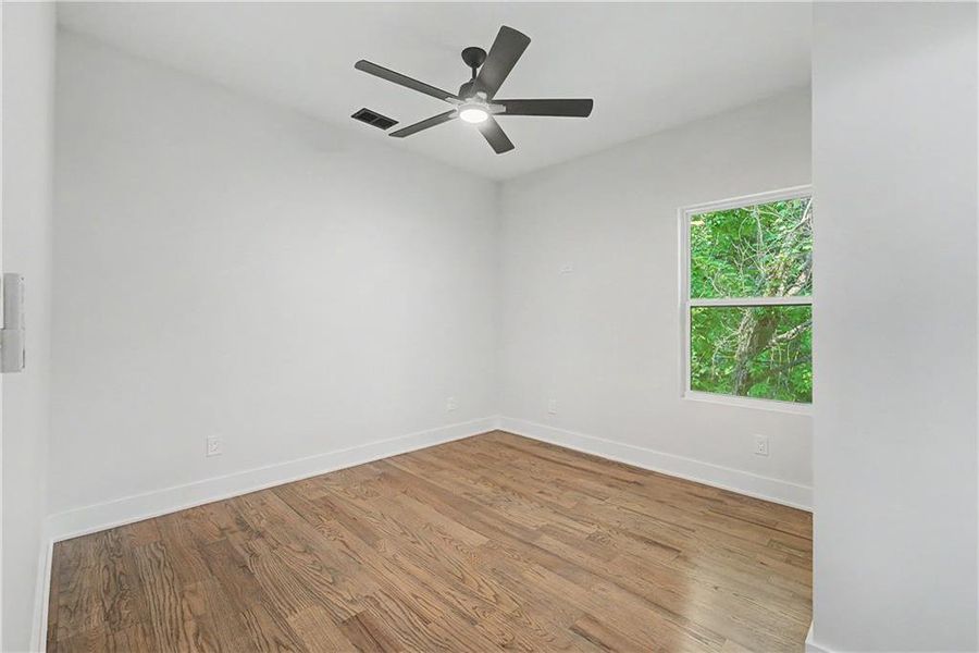 Spacious, unfurnished interior of a new home in , Atlanta (Image 23).