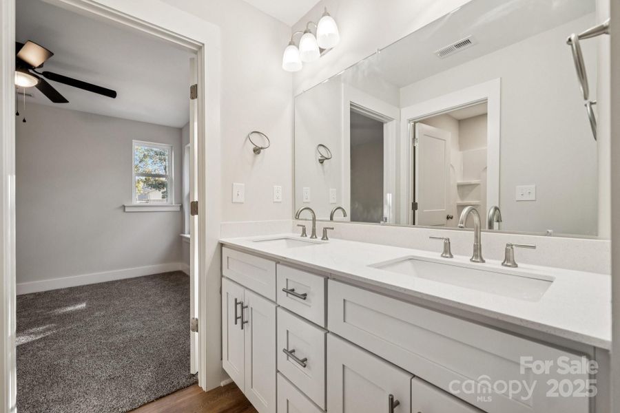 Third Guest Bedroom's Jack and Jill Bathroom Third Guest Bedroom's Jack and Jill Bathroom