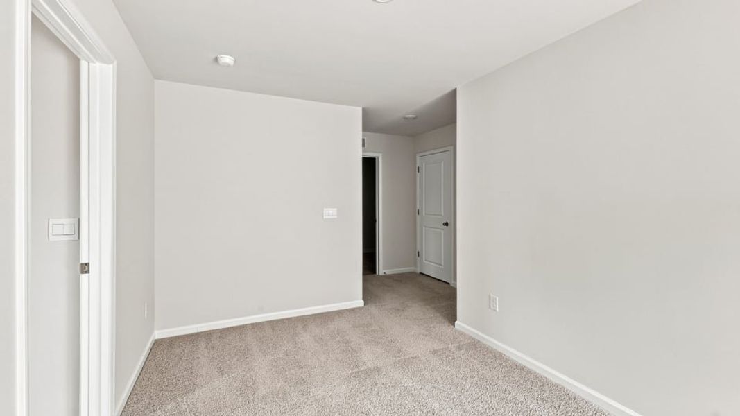 Spacious, unfurnished interior of a new home in Harrier Point, Woodruff (Image 29).