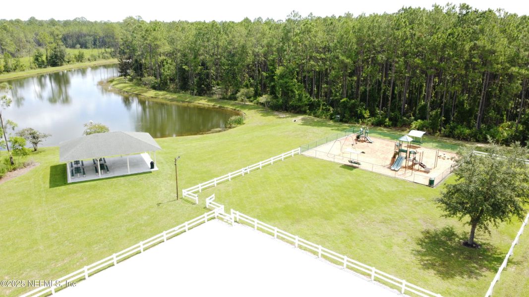 Image 33 of a home in Sandy Creek.