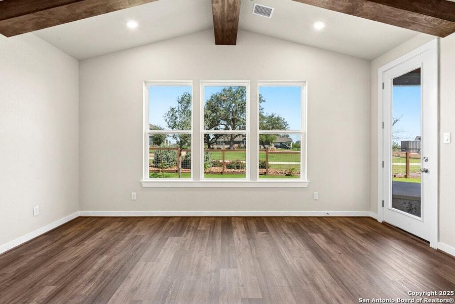 Spacious, unfurnished interior of a new home in The Crossvine, Schertz (Image 28).