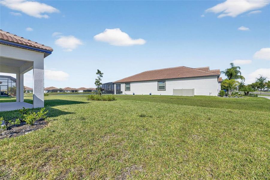 Exterior details and patio area of a home in , Wimauma (Image 37).