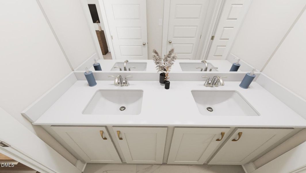 Secondary Bath Jack -N- Jill - London Fo