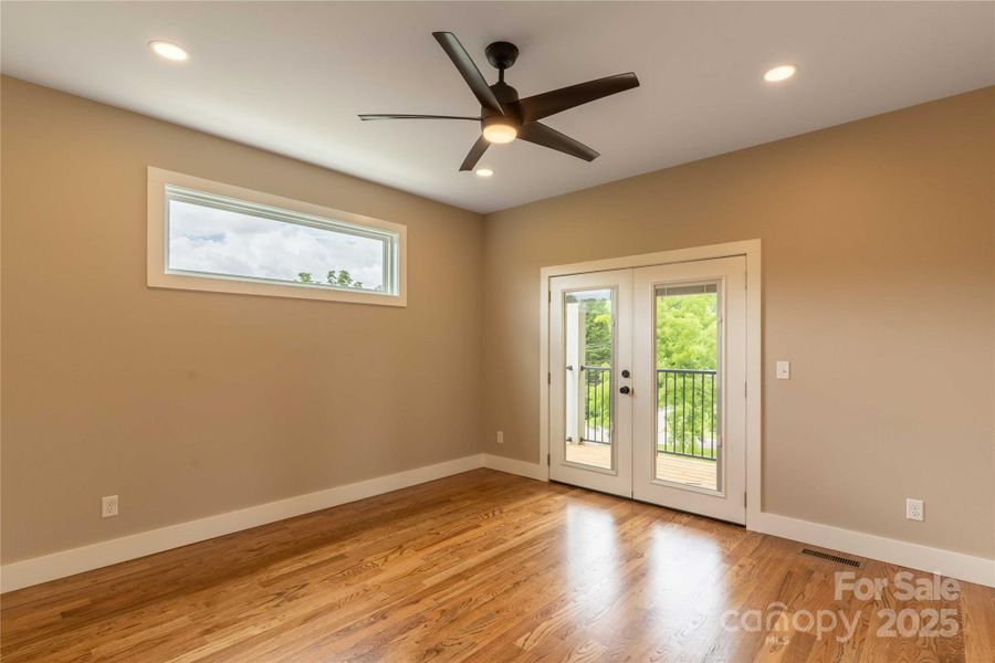 Primary ensuite bedroom