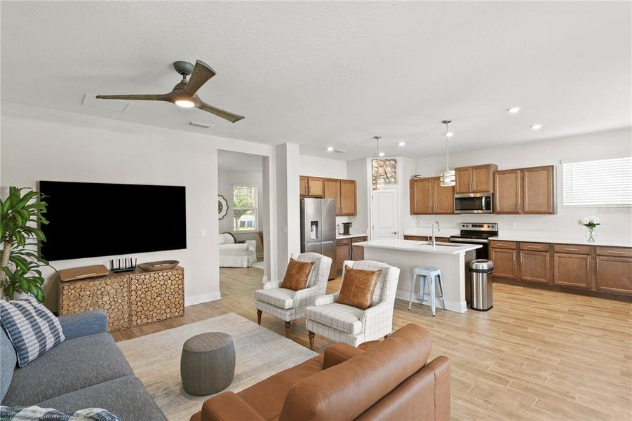 Furnished interior view inside a new home in , St. Petersburg (Image 44).