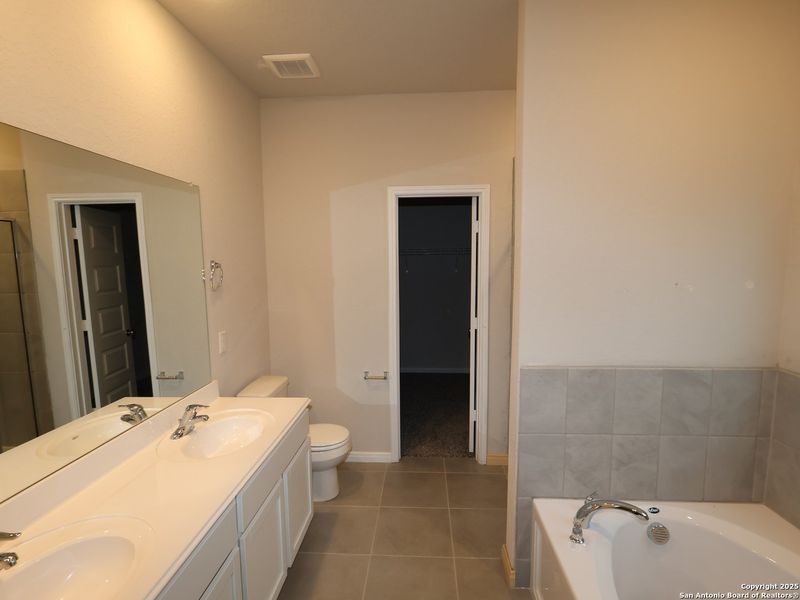 Furnished interior view inside a new home in Paloma Park, Converse (Image 5). Furnished interior view inside a new home in Paloma Park, Converse (Image 5).