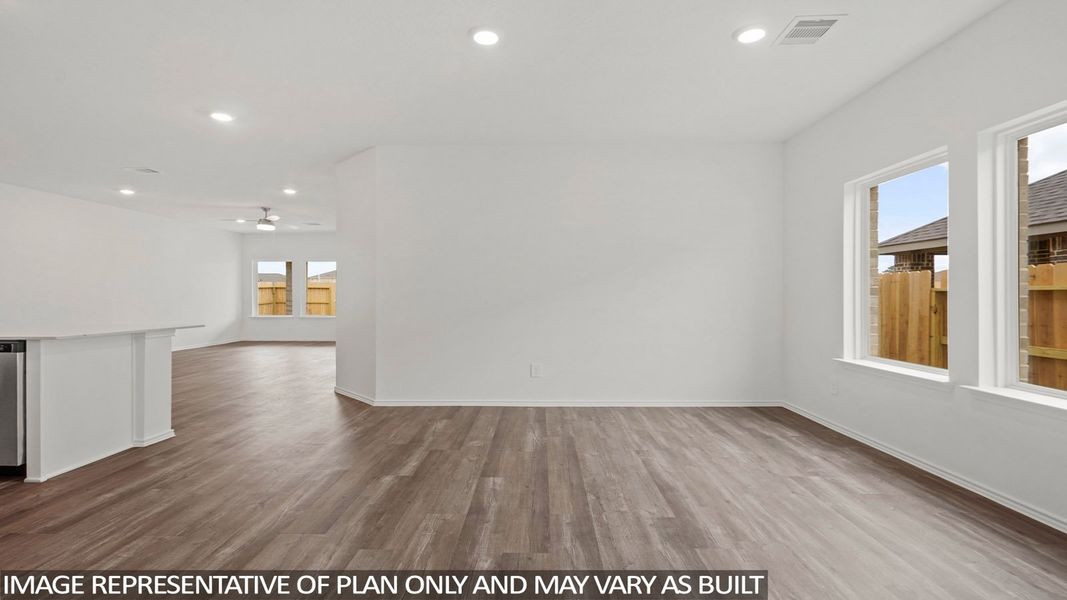 Spacious, unfurnished interior of a new home in Sunterra, Katy (Image 15).