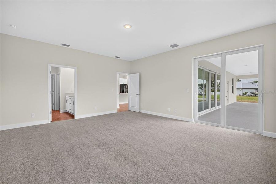 Spacious, unfurnished interior of a new home in , Port Charlotte (Image 27).